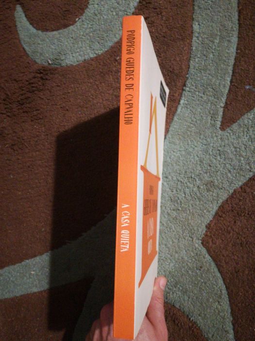 Livro A casa quieta de Rodrigo Guedes de Carvalho