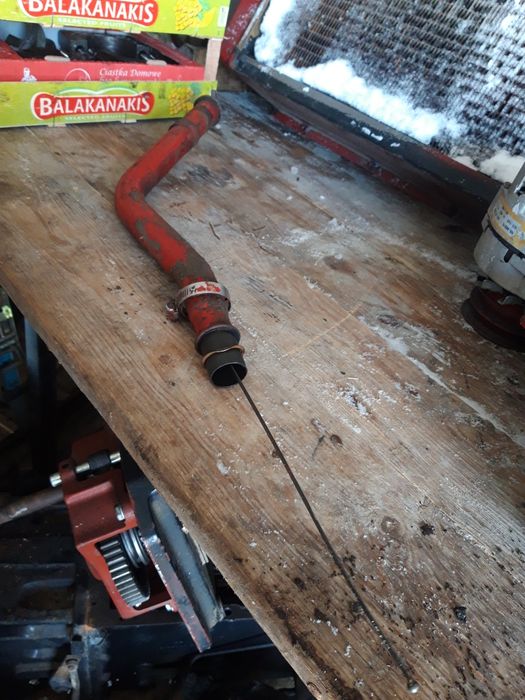 Bagnet oleju do silnik 436 case 1440 kombajn 1460