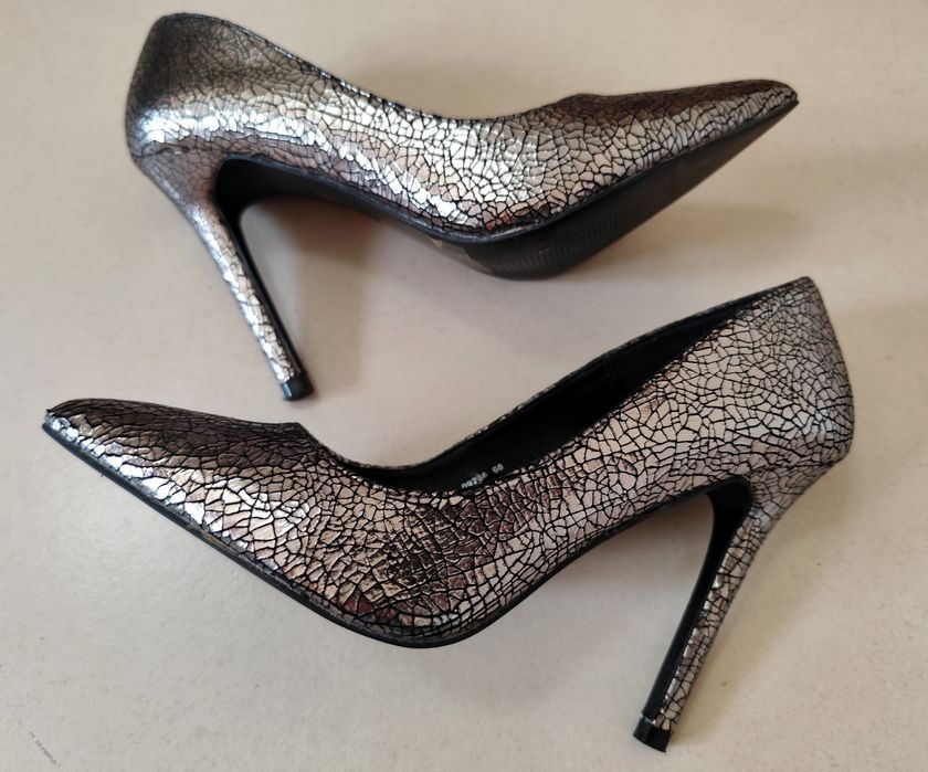 Sapatos prateados de salto alto - Atmosphere (Tam. 37)