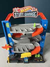 Hot Wheels City Stunt Garage, гараж, стоянка