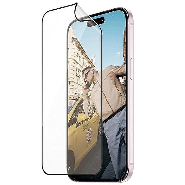Szkło hybrydowe PanzerGlass Matrix Ultra-Wide-Fit na iPhone 15 z pozyc