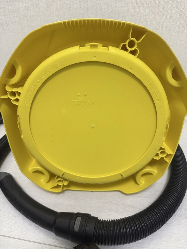 Karcher WD-3 пылесос, пилесмок