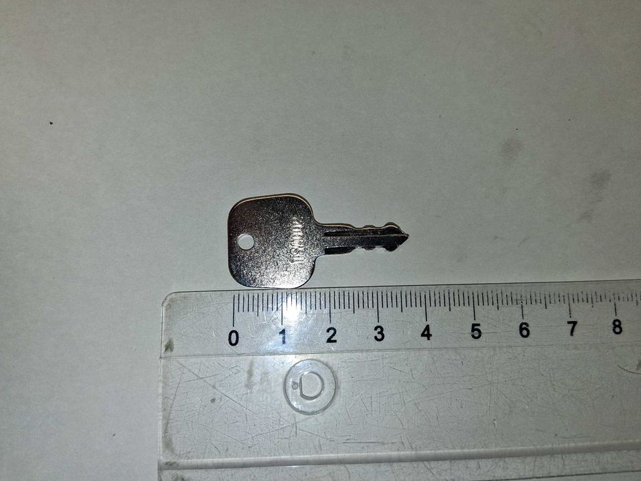 M061 Zestaw 2x Kluczyki Zapasowe Do Szafek Biurkowych GSB-402, GSB-407