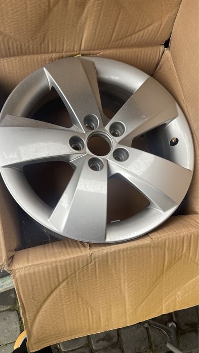 Felga skoda Fabia 15”6j et38 octavia scala