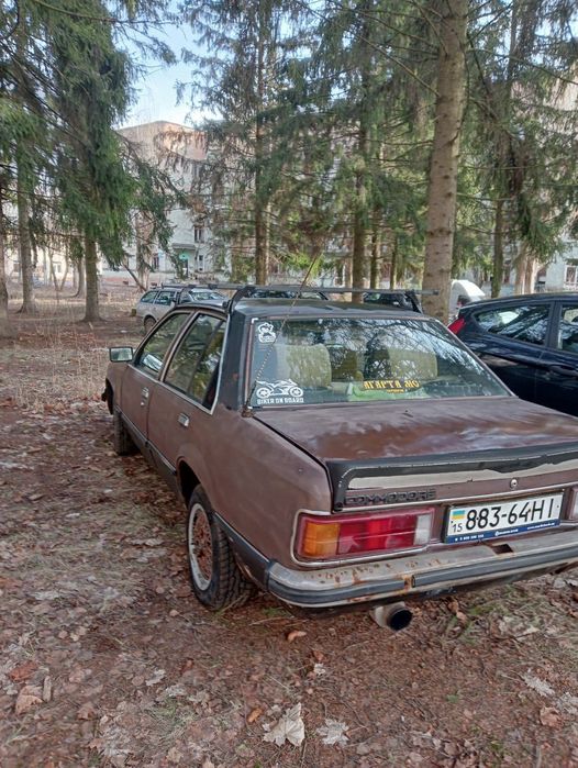 Продам OPEL KOMODORE, ціна договірна.