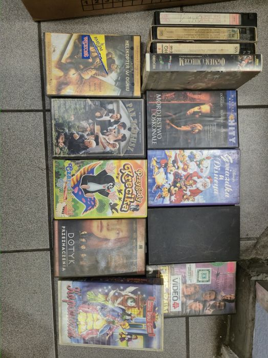 Kasety Video VHS 13 sztuk
