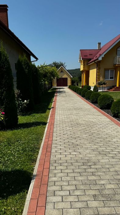 Продаж будинку