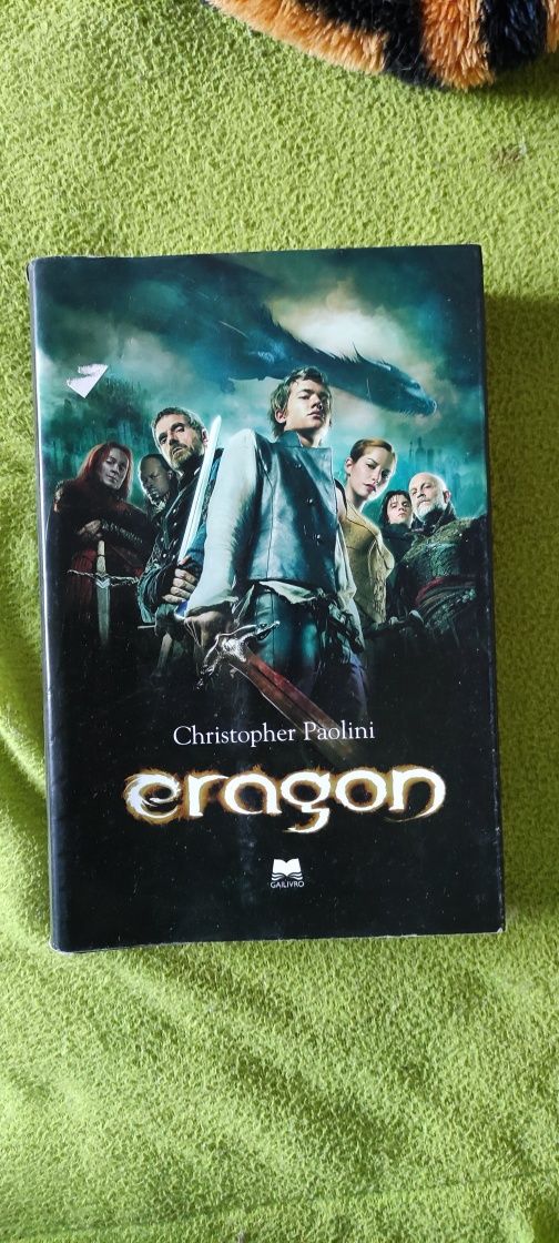 Livro Eragon - Christopher Paolini