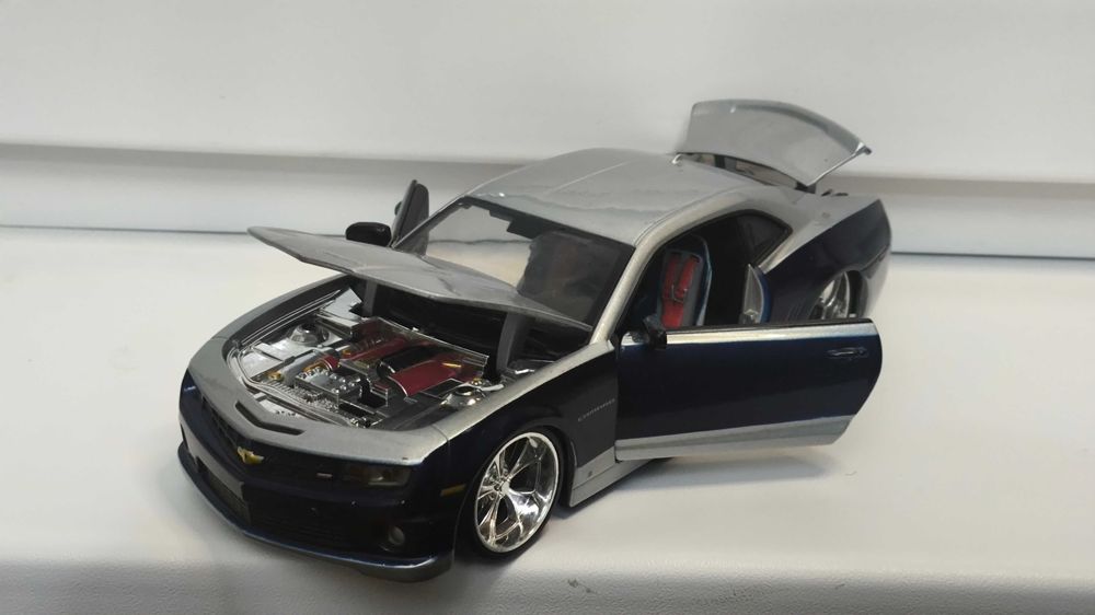 Модель, машинка Chevrolet Camaro 2010 1.24 Maisto Prorodz
