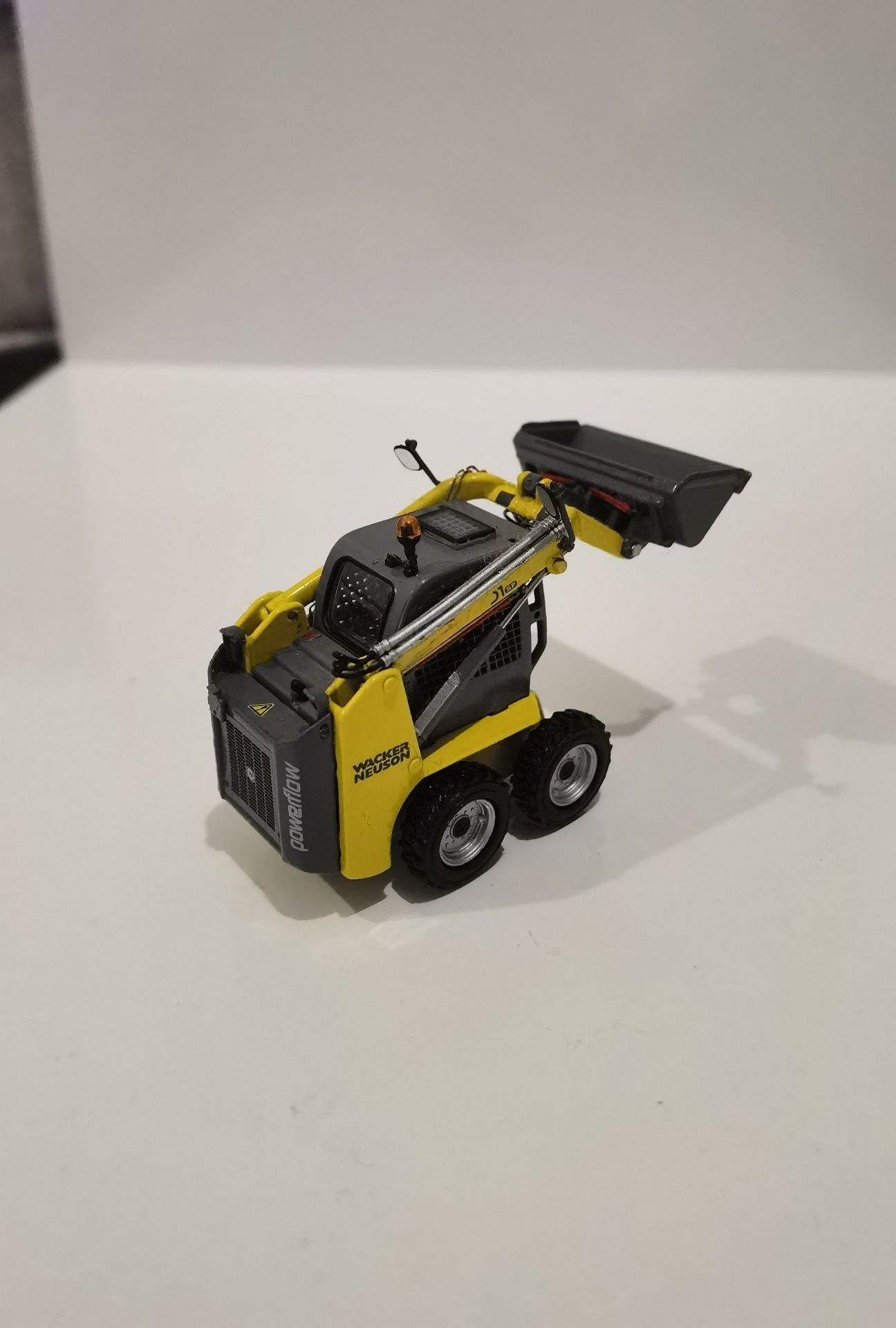 Neuson 701 SF 1:50