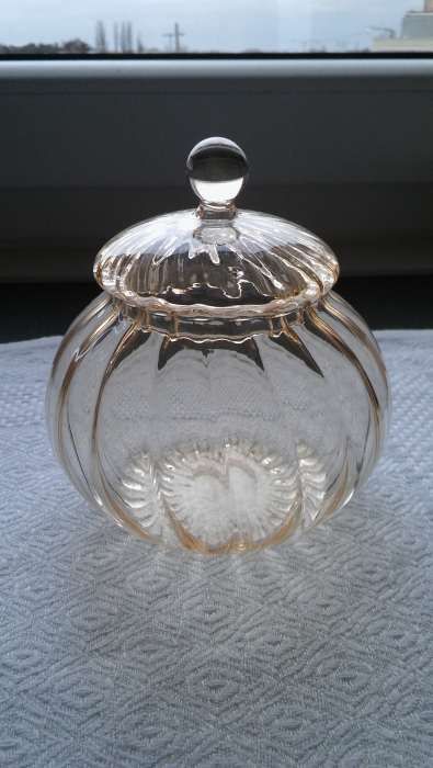 pojemiki szklane wazon, cukiernica miodowe delkiatne szkło, prezent