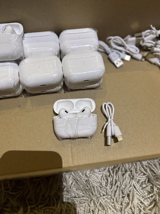 навушники (air pods)