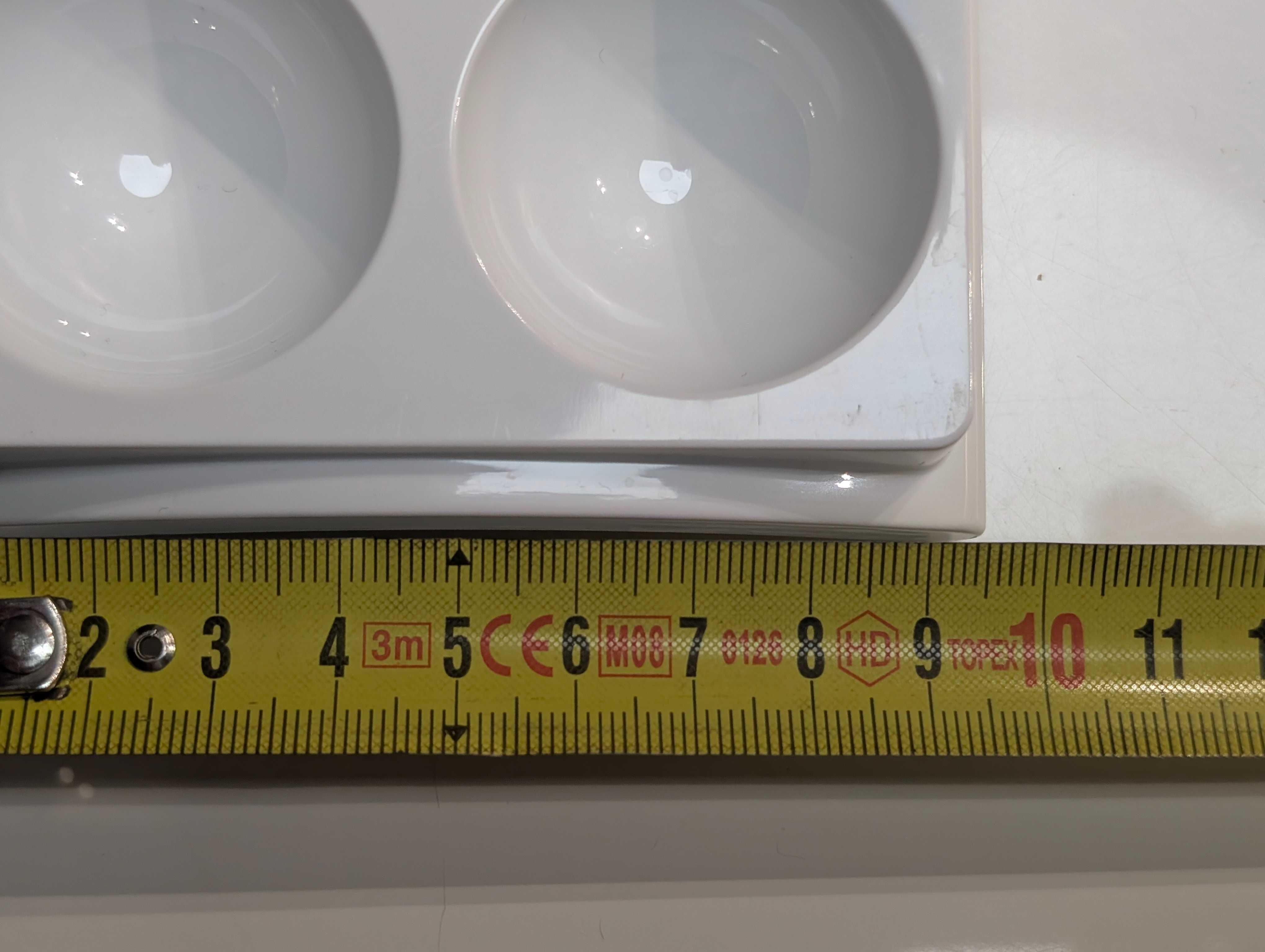 podstawka na jajka do lodówki Liebherr lub inych, dł. ok 25cm
