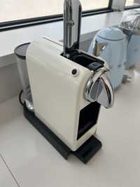 Vendo Maquina nespresso branca