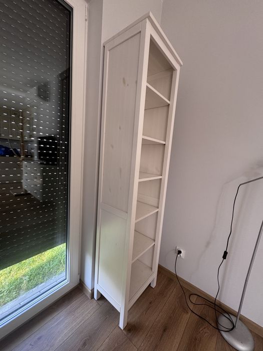 Hemnes Ikea witryna
