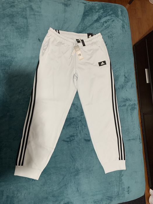 Calças Adidas Novo