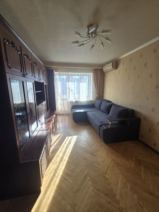 Сдам 2-х комнатную квартиру Дарницкая  площадь