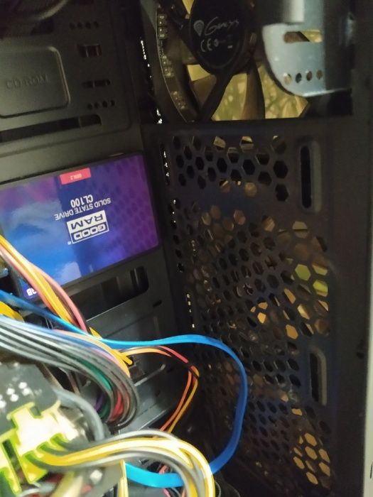 Komputer stacjonarny do gier Intel i5 GTX 970 MSI SSD