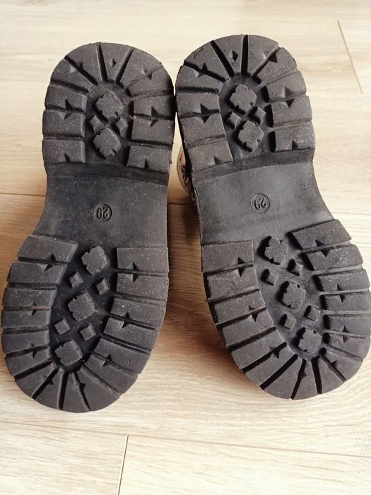 Buty botki trzewiki dziewczęce czarne lakierowane 29