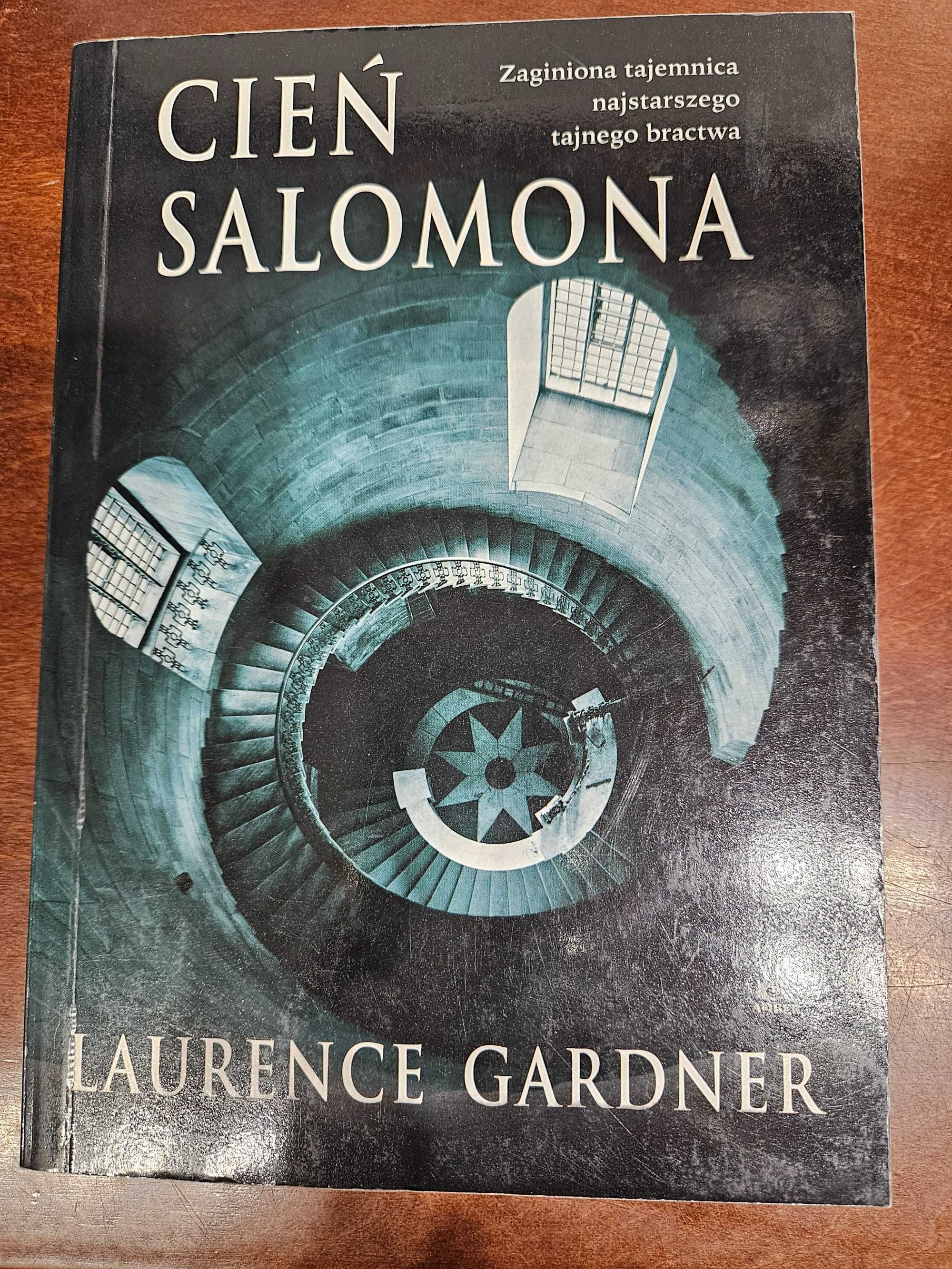 Cień Salomona Laurence Gardner (jak nowa)