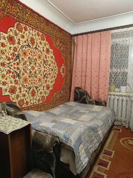 Продам гостинку Комунальний ринок