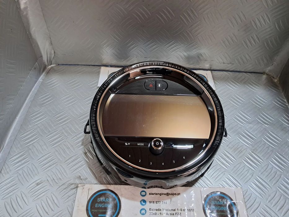 GPS Manitor Ecra MINI Cooper LCI F5X Visor Tátil