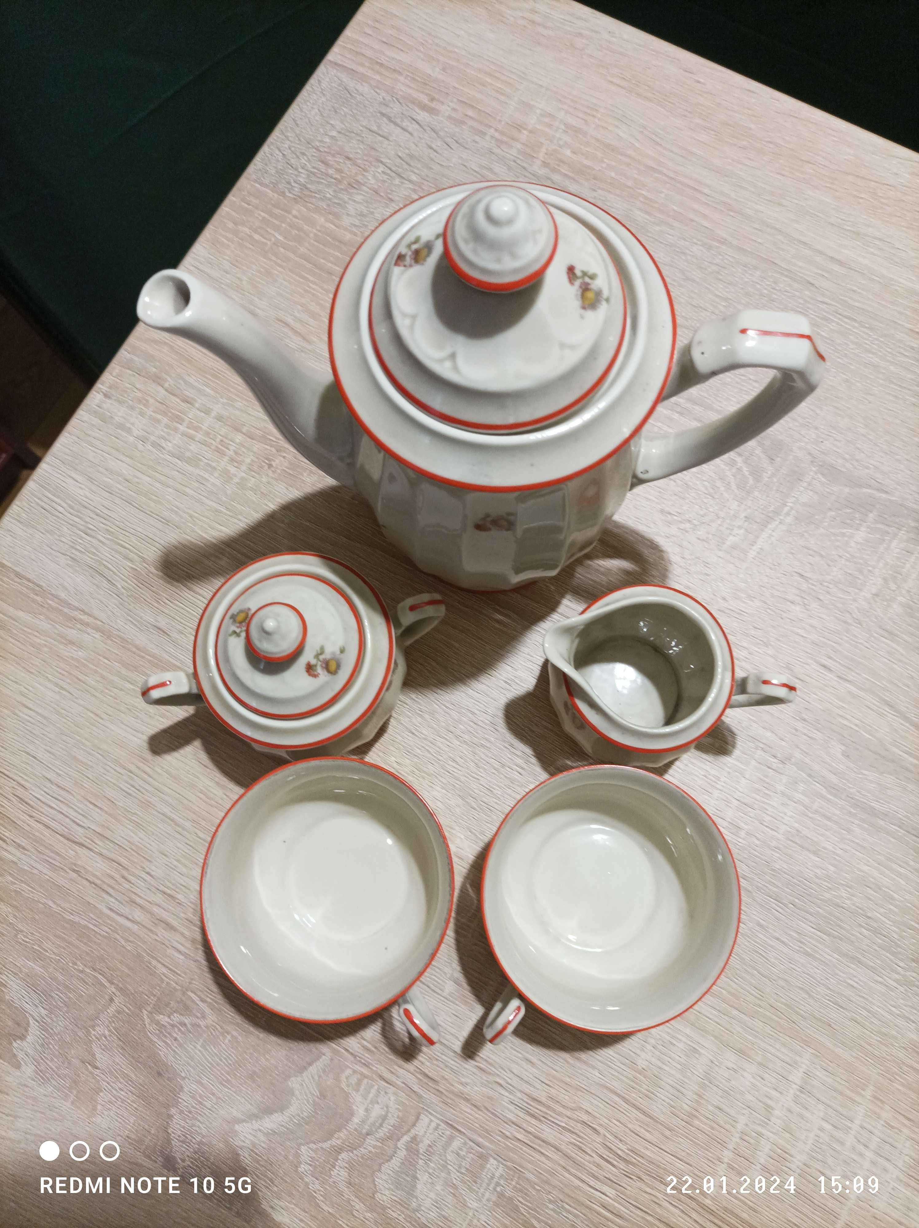 Serwis herbaciany porcelana ecru dla 2 osób PRL
