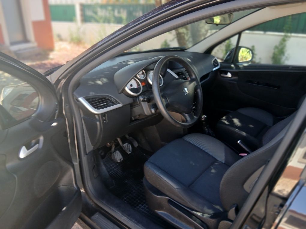 Peugeot 207 1.6 Hdi