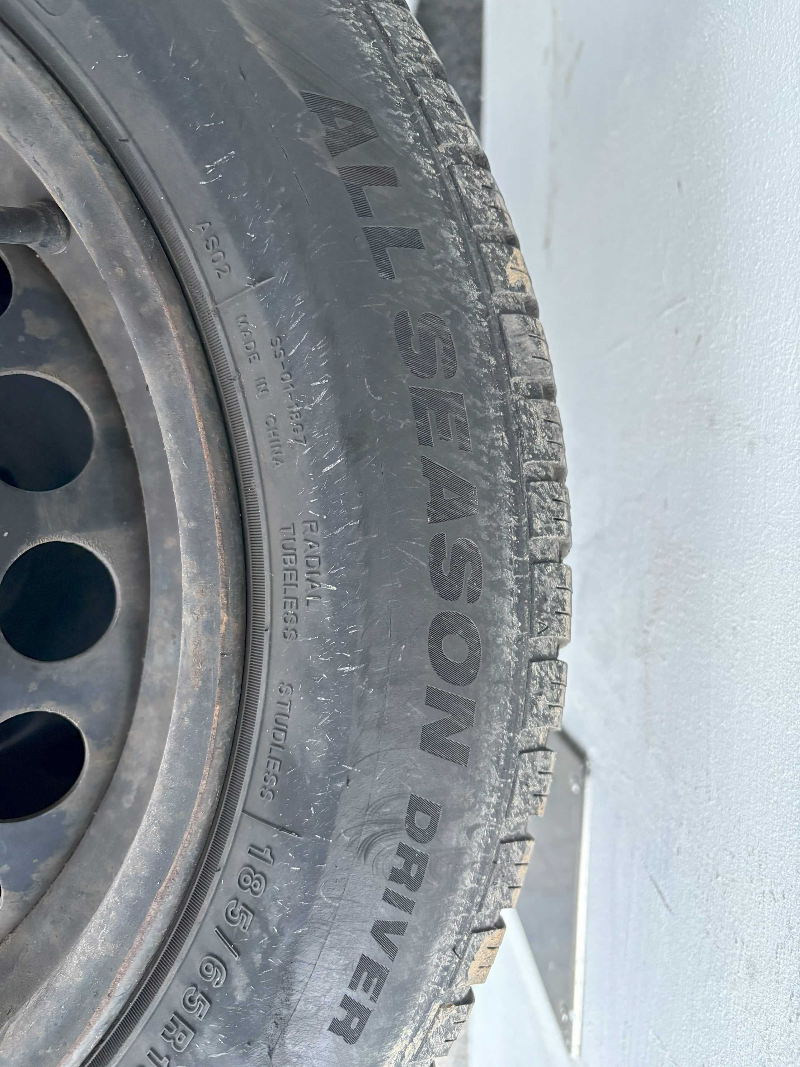 Koła, felgii Renault Clio IV 4, 15' ET40, opony całoroczne 185/65/r15