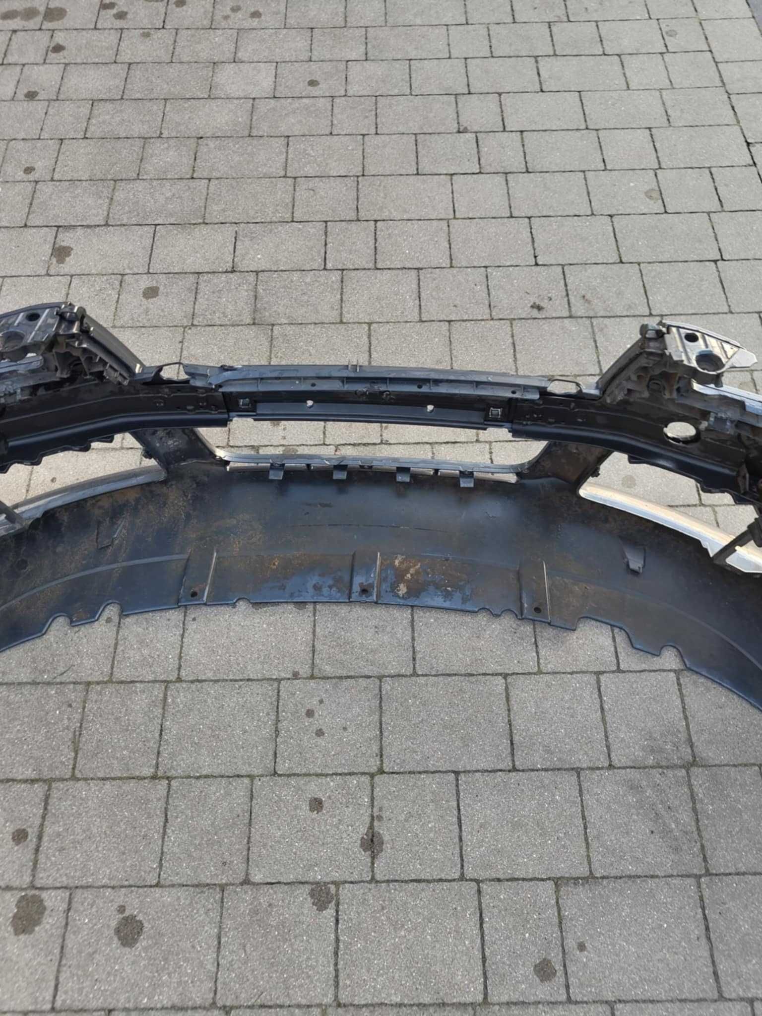 Audi A4 B7 sline przód USA LX7Z (obrysówki)