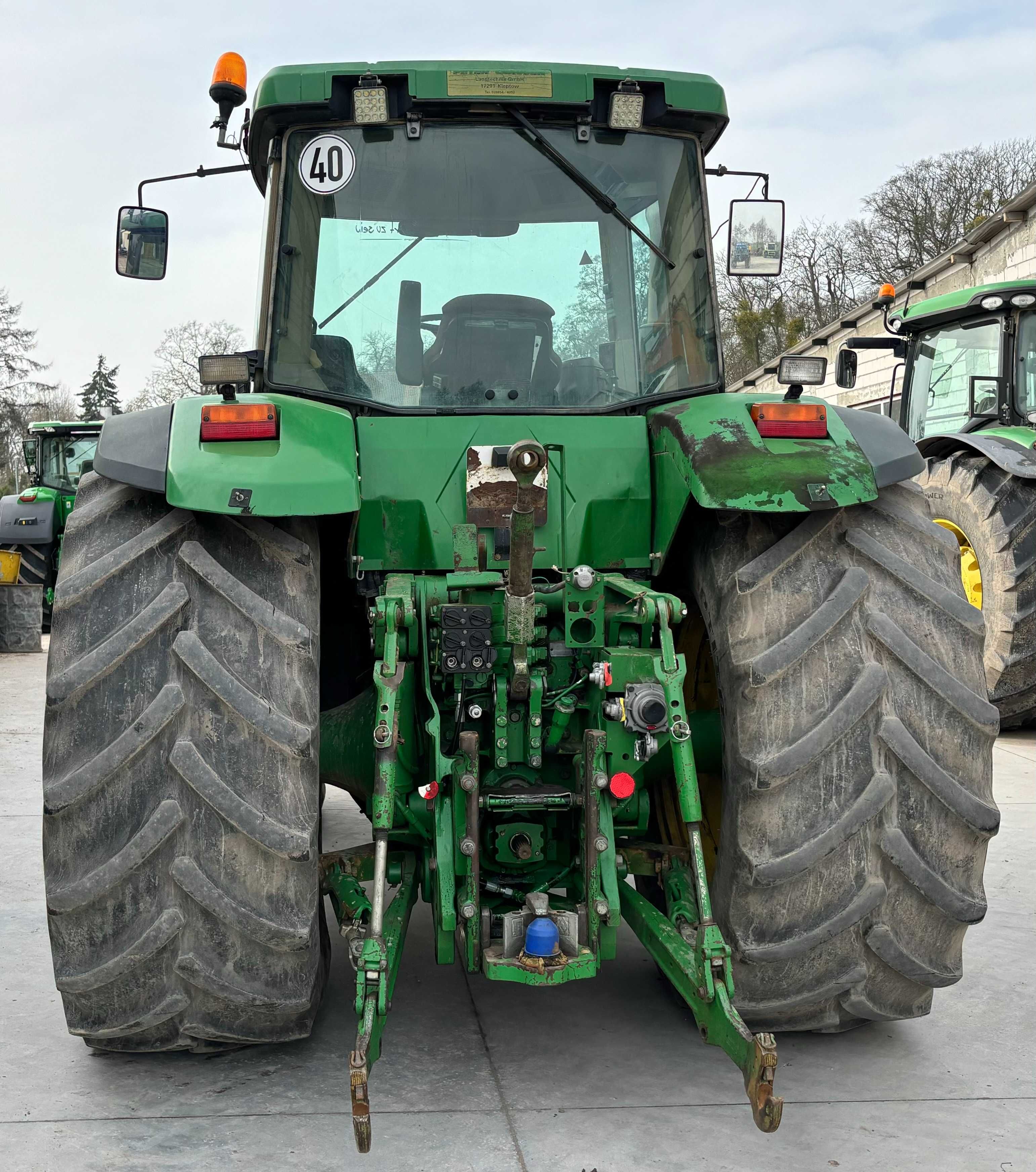 Ciągnik John Deere 8410