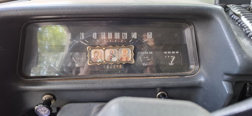 Автомобіль Иж Москівч 412