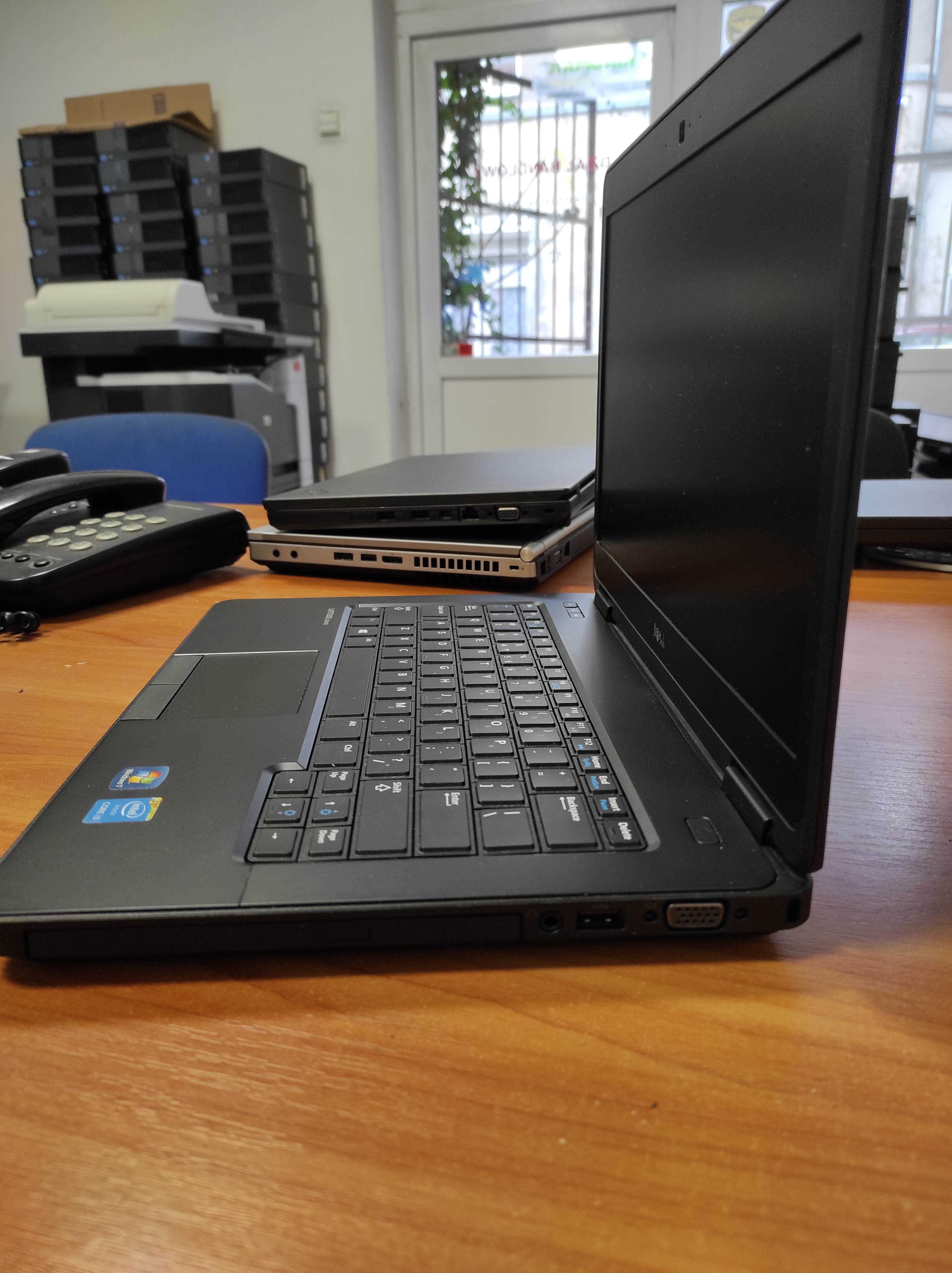 Laptop Dell Latitude E5440 i3 4gen 8GB 240GB Windows 10 Pro