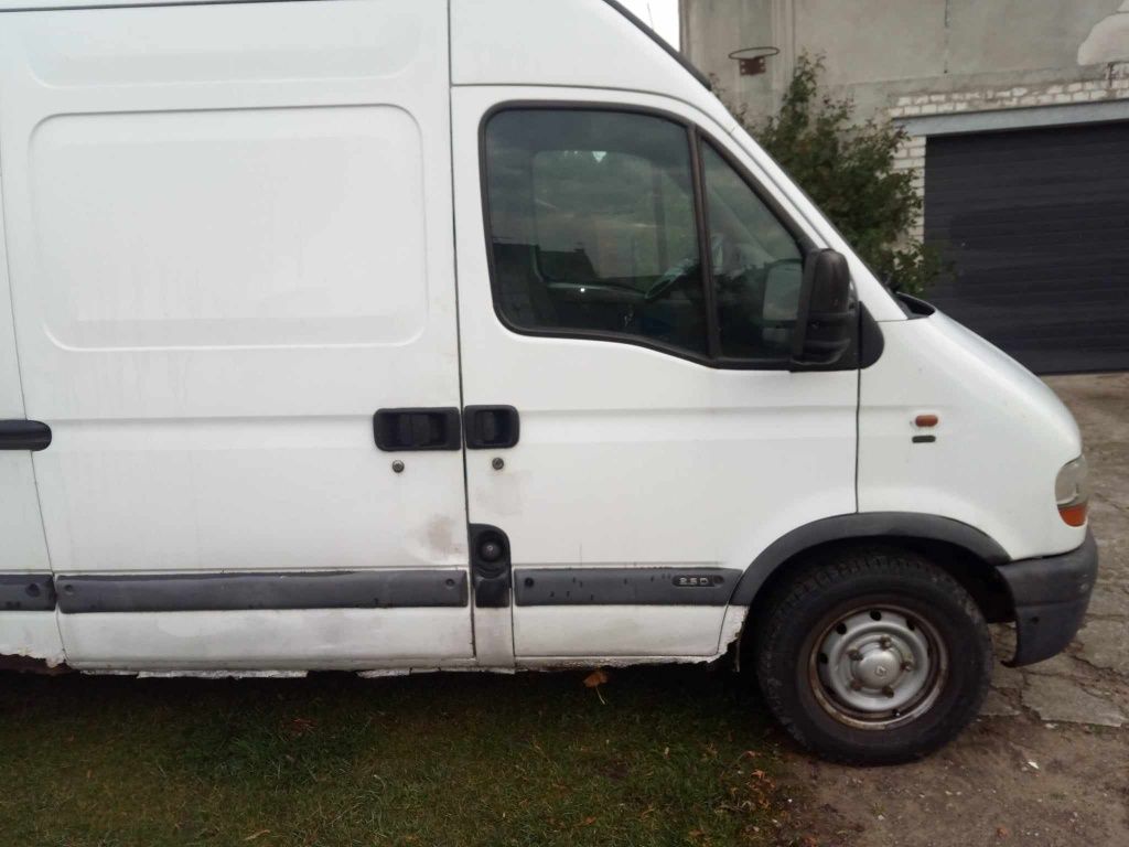 Sprzedam Renault Master 2,2dCi na części