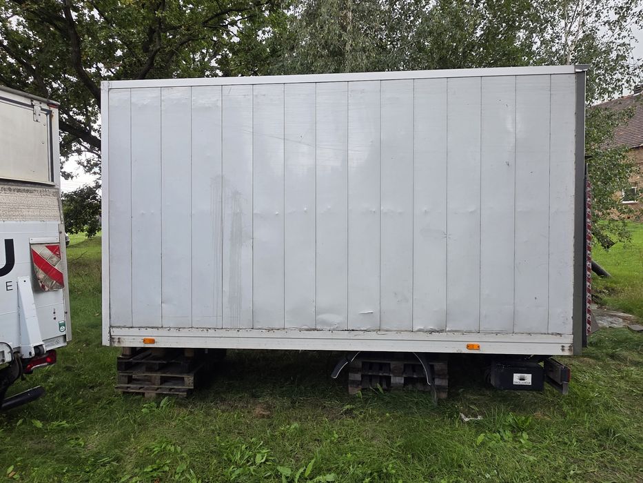 Kontener z windą Iveco