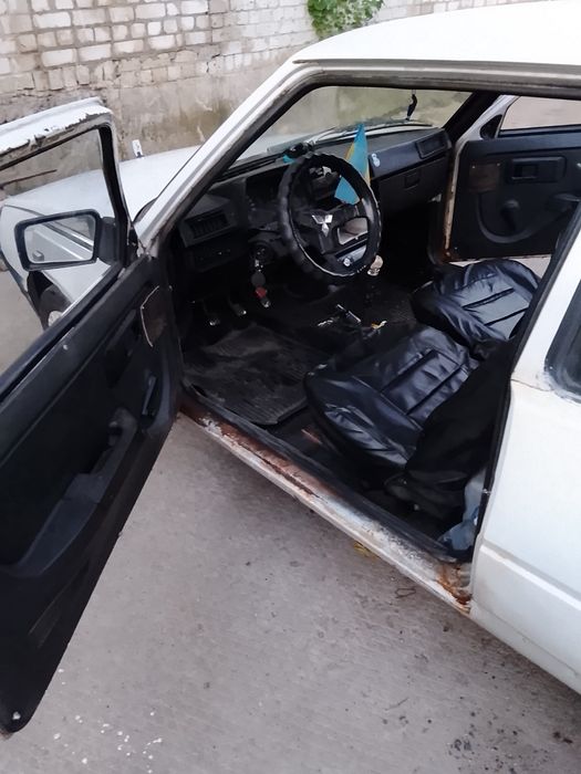 Продам Таврию !!