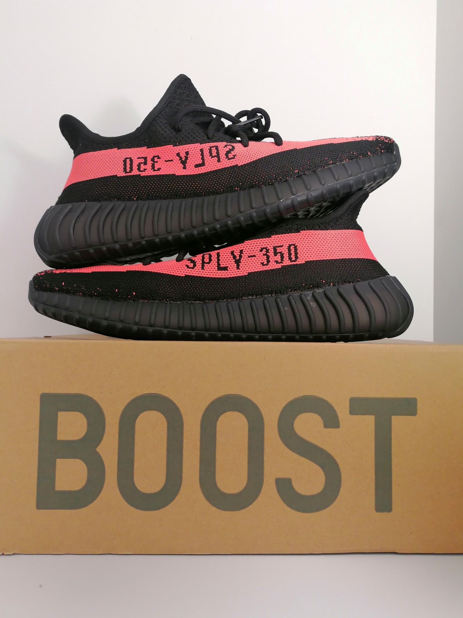 Buty yeezy 350 core black red