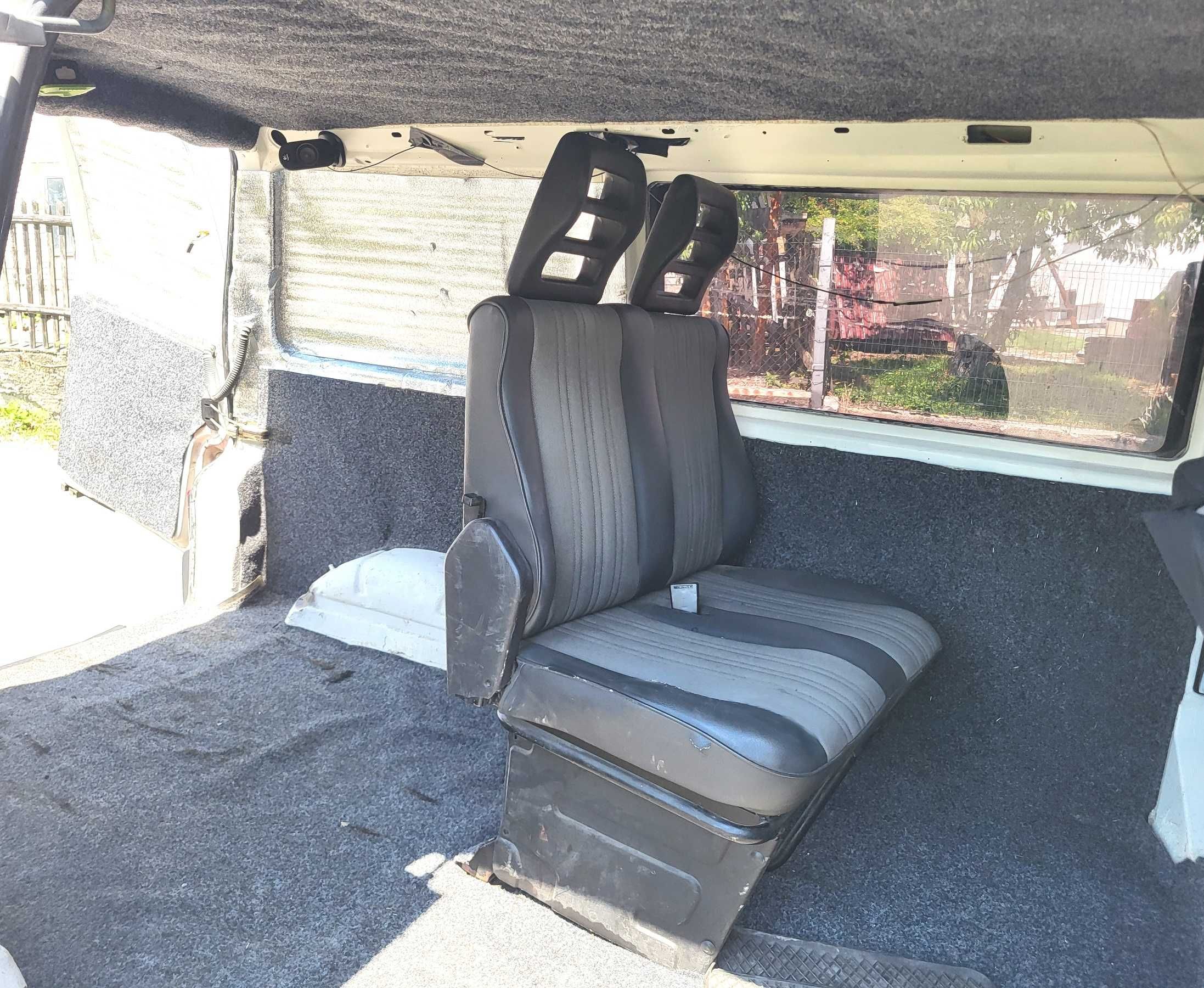 Volkswagen Transporter Caravelle T4 1,9 TD ma moc 5 osobowy zadbany