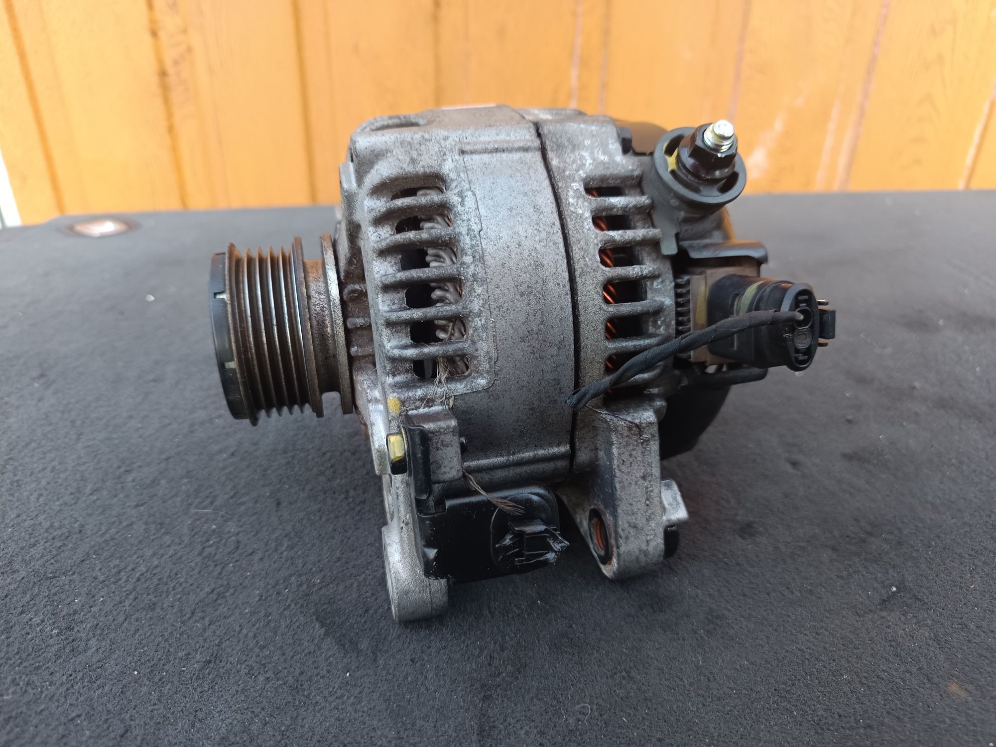 Hyundai Kia Alternator 1.6 1.7 crdi 37300-2A700 F-vat