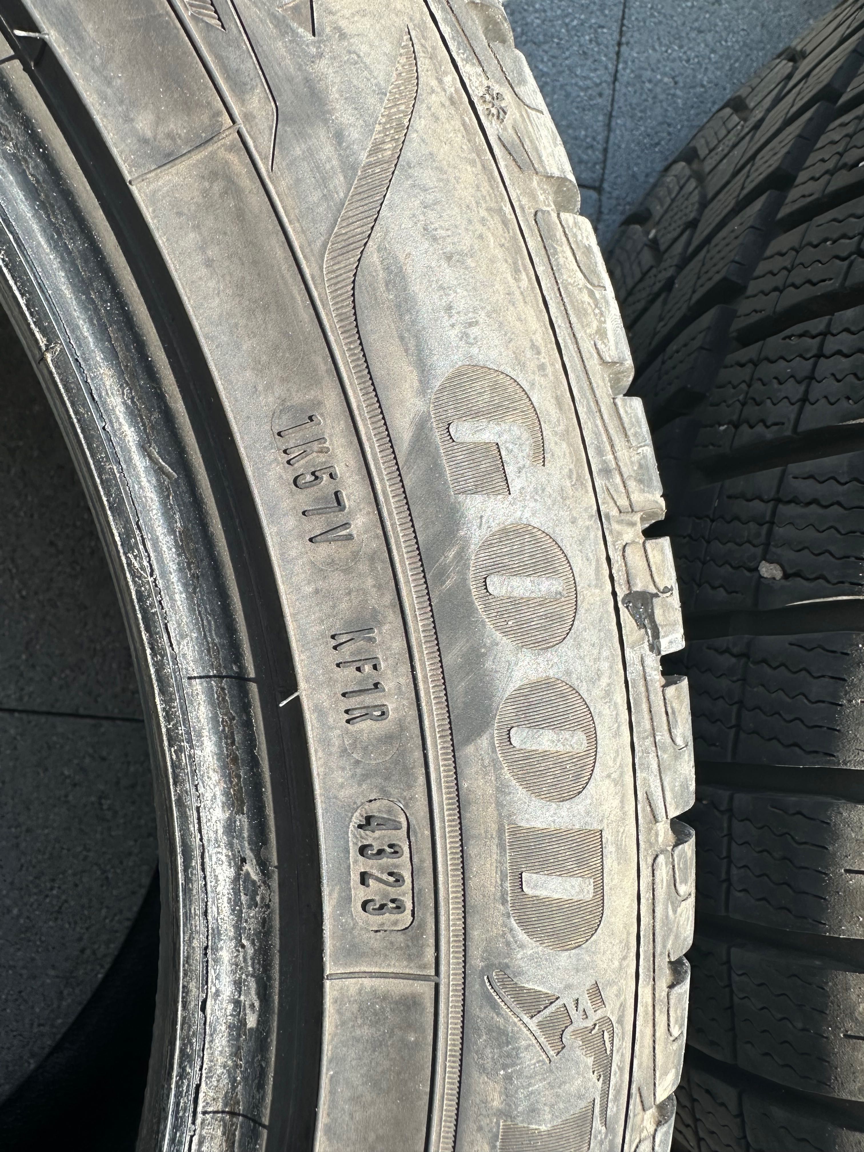 Goodyear UltraGrip Performance + SUV
275/45 R20 110 V XL