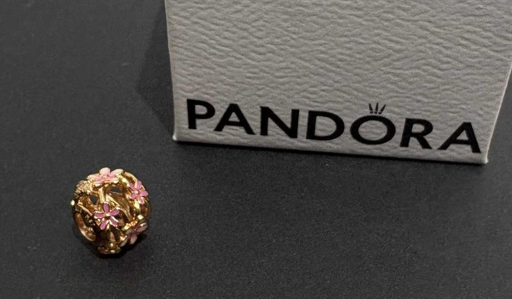 Zawieszka charms Pandora Różowa Ażurowa Stokrotka JAK NOWA!