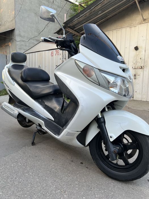 Макси скутер Suzuki Skywave 250сс