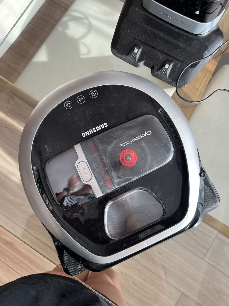 Робот пилосос Samsung Powerbot VR20R7260WC/EV