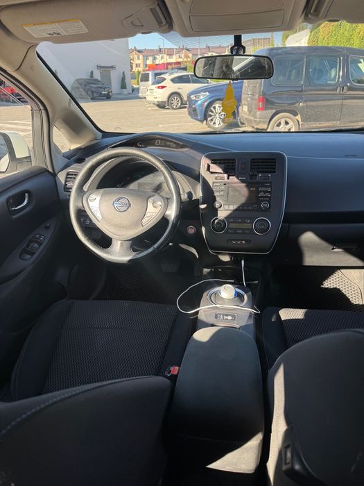 Оренда NISSAN LEAF 2014 та 2018