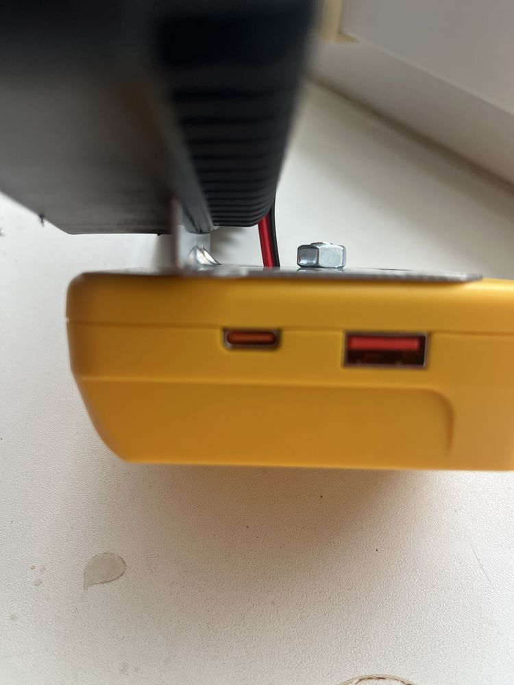 Лампа світильник прожектор ліхтар DeWalt USB 30led  18V/20V(без акум)