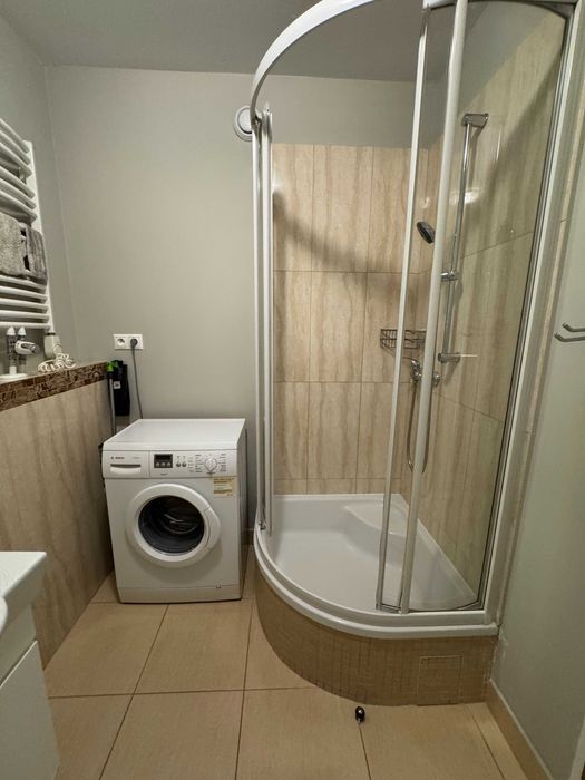 4 pokoje, parking ,taras , komórka