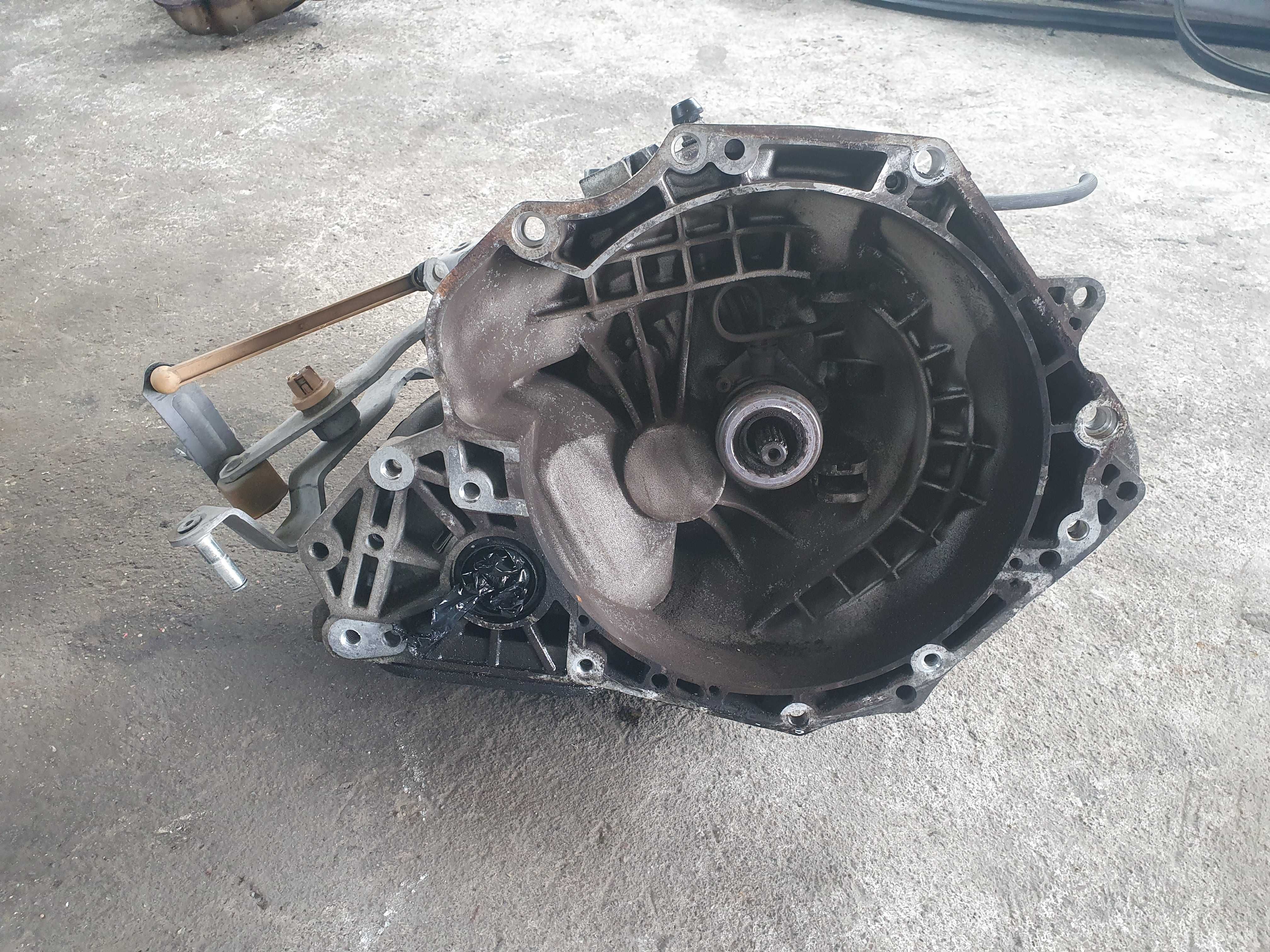 Skrzynia biegow Opel Corsa D 1.4 16v benzyna z14xep sprawna