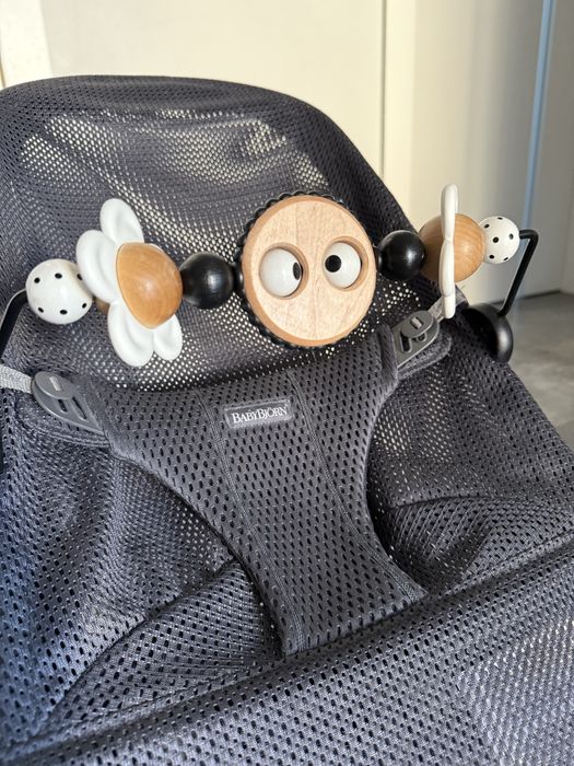 Leżaczek, bujaczek BabyBjorn Bliss mesh antracyt, stan idealny