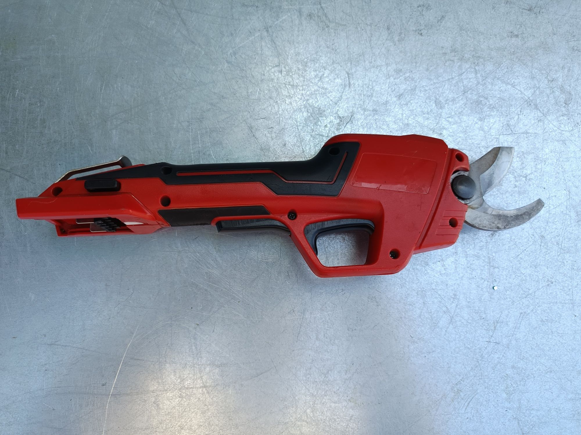 Akumulatorowy sekator Einhell GE-LS 18 Li SOLO