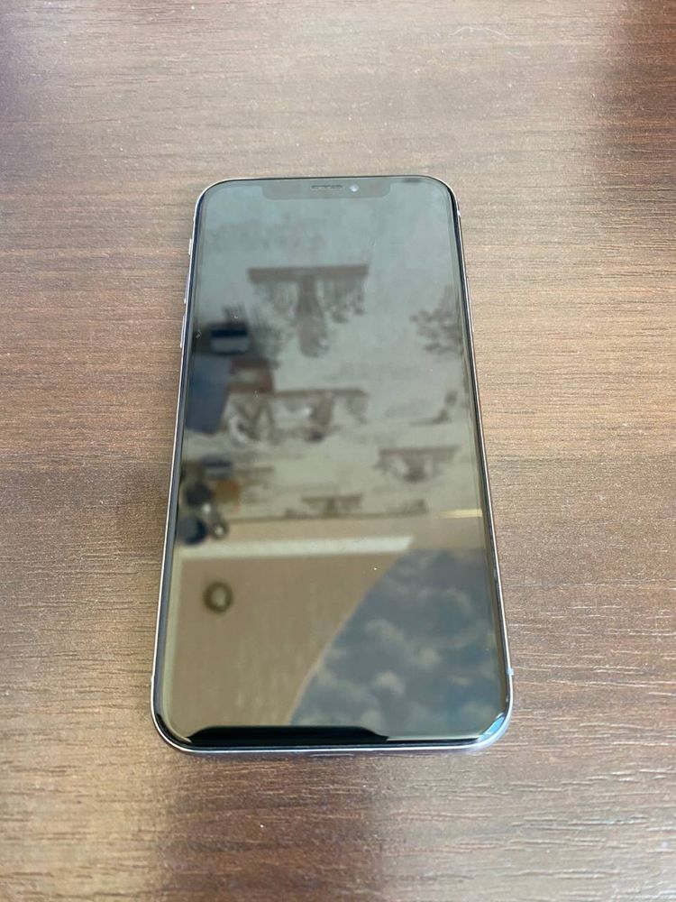 Продам Iphone X 64